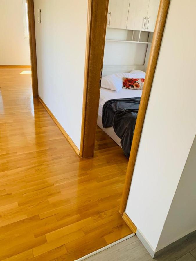 Apartments Nika Sukošan Exteriör bild